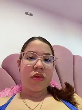 Lucyklein2022 online show from July 24, 2026, 1:53 pm