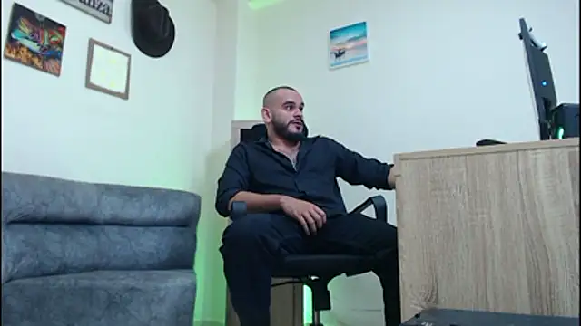 cowboyht online show from April 6, 2026, 6:36 am