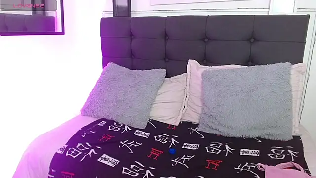 vaness weet online show from October 23, 2025, 7:23 pm