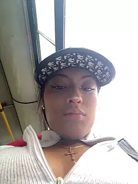 vaness weet online show from December 22, 2025, 7:22 pm