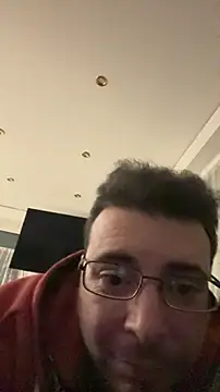 Snapshot of Italo1988 chatting on November 20, 2025, 10:53 pm Italo1988 online show from November 20, 2025, 10:53 pm