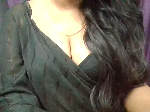 Roopshikha39 online show from October 19, 2025, 7:25 pm