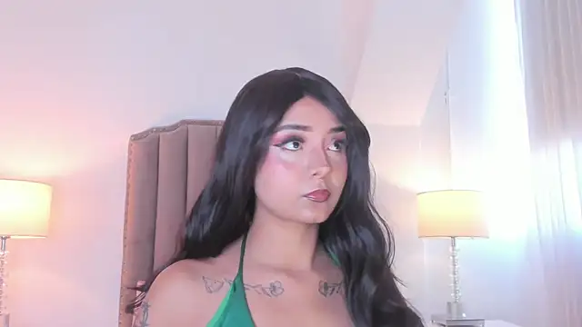 Snapshot of Emma_Torres__ chatting on July 8, 2026, 12:31 pm Emma Torres online show from July 8, 2026, 12:31 pm