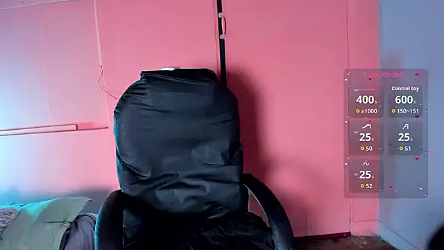 Snapshot of Desipleasure chatting on October 13, 2025, 5:02 pm Desipleasure online show from October 13, 2025, 5:02 pm