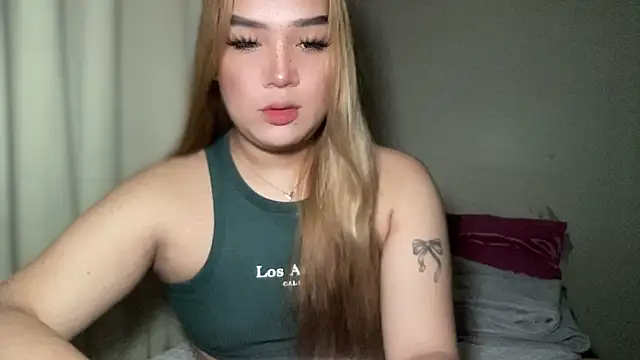 Snapshot of MissCataleyaxxx chatting on February 13, 2025, 12:57 am MissCataleyaxxx online show from February 13, 2025, 12:57 am