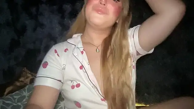 Snapshot of MissCataleyaxxx chatting on October 23, 2025, 1:10 pm MissCataleyaxxx online show from October 23, 2025, 1:10 pm