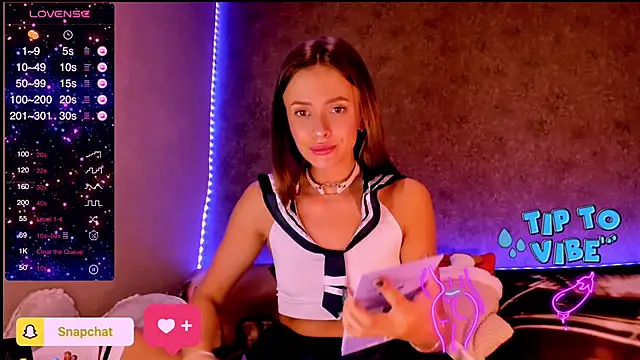 Snapshot of madina_taher chatting on January 8, 2025, 10:27 pm madina taher online show from January 8, 2025, 10:27 pm