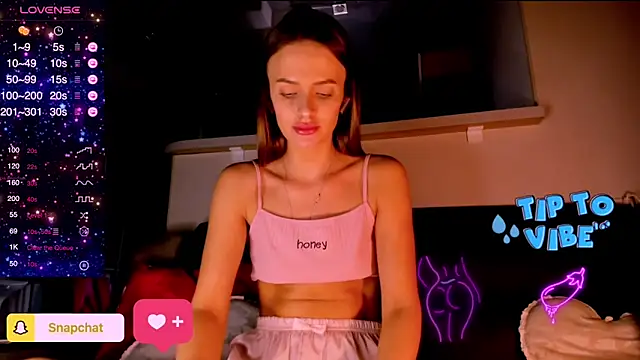 Snapshot of madina_taher chatting on February 24, 2025, 10:36 pm madina taher online show from February 24, 2025, 10:36 pm