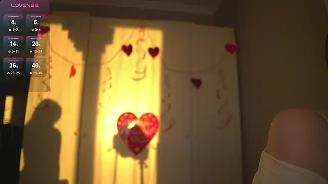 -JuicyMolly- online show from February 14, 2026, 2:14 pm