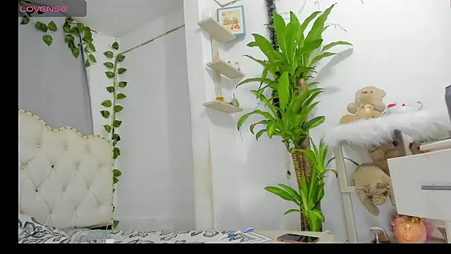 khalyn jenner online show from October 25, 2025, 10:59 pm