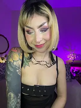 Cinamoonn online show from March 1, 2026, 6:10 pm