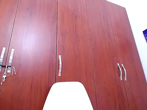 Snapshot of hornywife_ chatting on October 6, 2025, 6:27 pm hornywife  online show from October 6, 2025, 6:27 pm