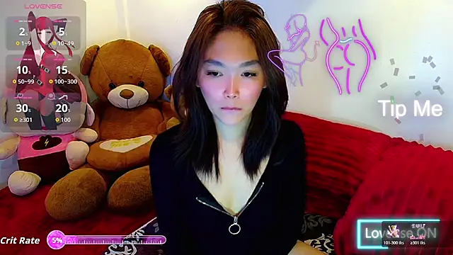 TR4NSCUTI3 online show from February 26, 2026, 4:22 am