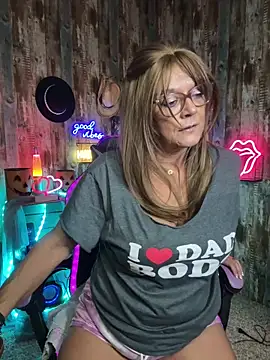 Snapshot of cowgirlc chatting on October 11, 2025, 2:44 am cowgirlc online show from October 11, 2025, 2:44 am