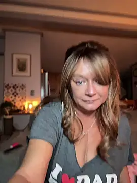 cowgirlc online show from May 13, 2026, 2:53 am