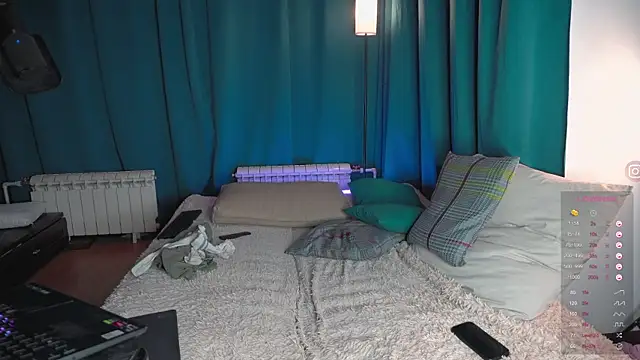 VIktorSecret online show from November 22, 2025, 4:44 am