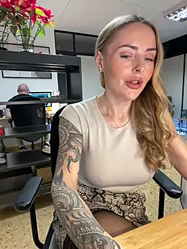 EmaSalis online show from January 3, 2025, 11:57 am