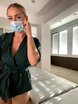 EmaSalis online show from October 4, 2025, 3:43 pm