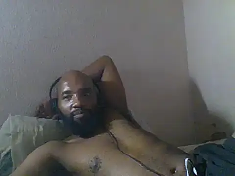Snapshot of KAYBEEDEFREAK chatting on February 5, 2025, 7:42 pm KAYBEEDEFREAK online show from February 5, 2025, 7:42 pm