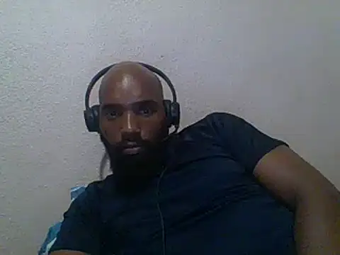 Snapshot of KAYBEEDEFREAK chatting on February 11, 2025, 7:38 pm KAYBEEDEFREAK online show from February 11, 2025, 7:38 pm