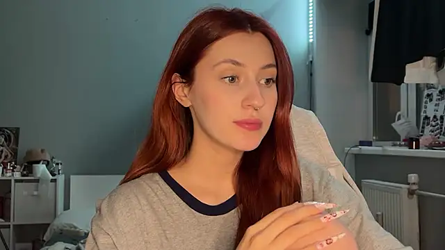 Uniarten online show from September 22, 2025, 6:21 pm