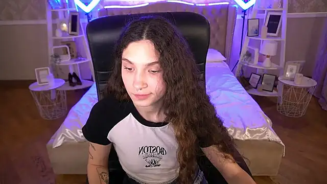 BabyFlowerr online show from January 9, 2025, 2:33 am