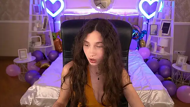 BabyFlowerr online show from January 22, 2025, 7:56 pm
