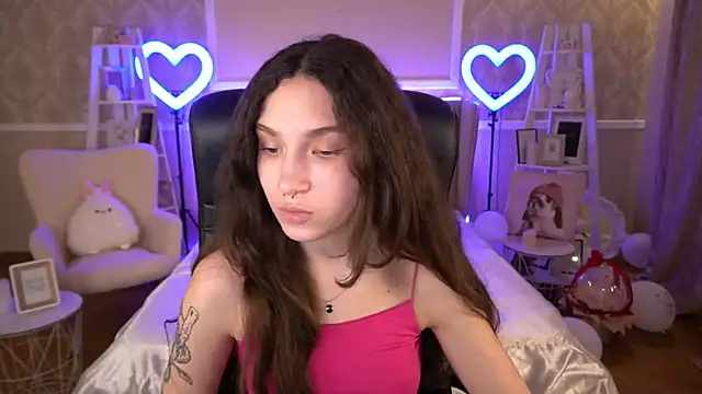 BabyFlowerr online show from March 4, 2025, 4:38 am