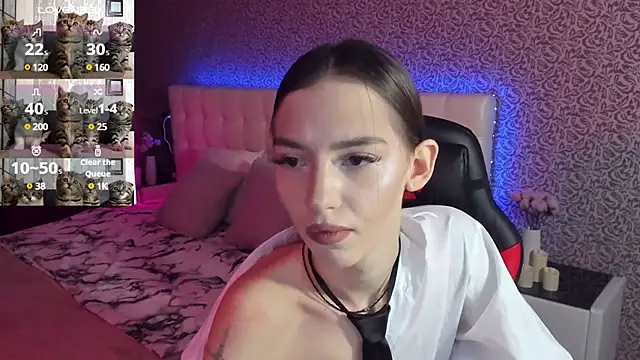 Snapshot of SophieCatty chatting on February 3, 2025, 8:57 am SophieCatty online show from February 3, 2025, 8:57 am