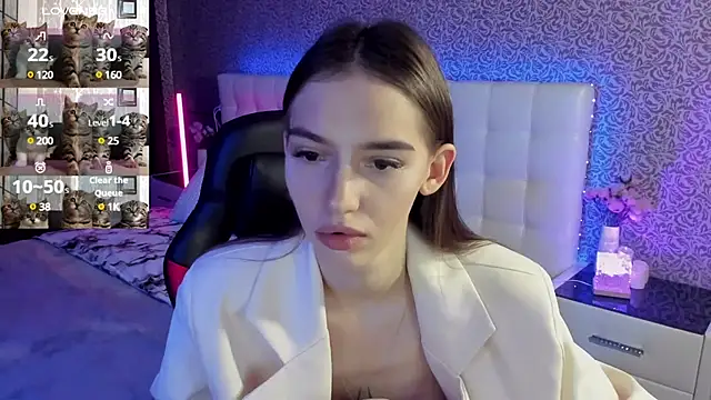 Snapshot of SophieCatty chatting on March 3, 2025, 10:49 am SophieCatty online show from March 3, 2025, 10:49 am