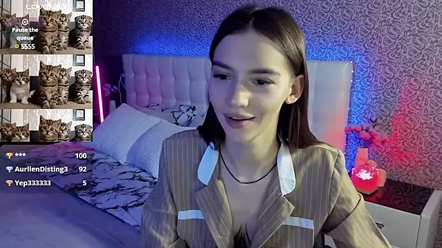 Snapshot of SophieCatty chatting on March 7, 2025, 11:29 am SophieCatty online show from March 7, 2025, 11:29 am