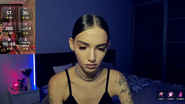 Snapshot of SophieCatty chatting on September 19, 2025, 1:23 pm SophieCatty online show from September 19, 2025, 1:23 pm