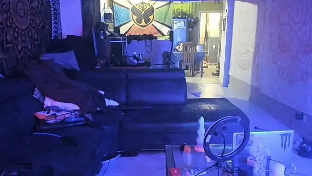 slankecrosdresser online show from February 6, 2025, 9:06 pm