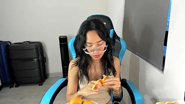 itsyourcassie online show from December 13, 2025, 11:54 pm