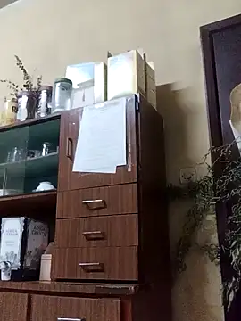 Snapshot of White_rabbit_ chatting on December 6, 2024, 8:37 am White rabbit online show from December 6, 2024, 8:37 am