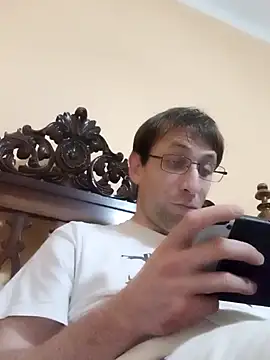 Snapshot of White_rabbit_ chatting on December 7, 2024, 9:55 pm White rabbit online show from December 7, 2024, 9:55 pm