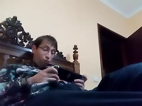 Snapshot of White_rabbit_ chatting on December 16, 2024, 8:48 pm White rabbit online show from December 16, 2024, 8:48 pm