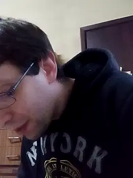 Snapshot of White_rabbit_ chatting on January 9, 2025, 4:49 pm White rabbit online show from January 9, 2025, 4:49 pm