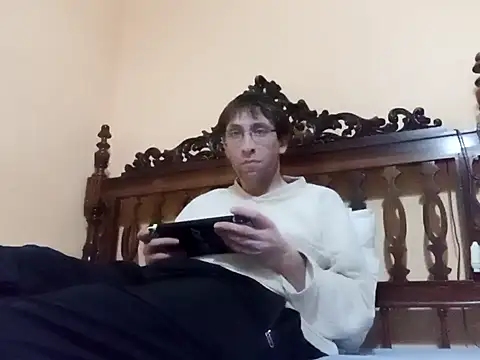 Snapshot of White_rabbit_ chatting on January 10, 2025, 5:24 pm White rabbit online show from January 10, 2025, 5:24 pm