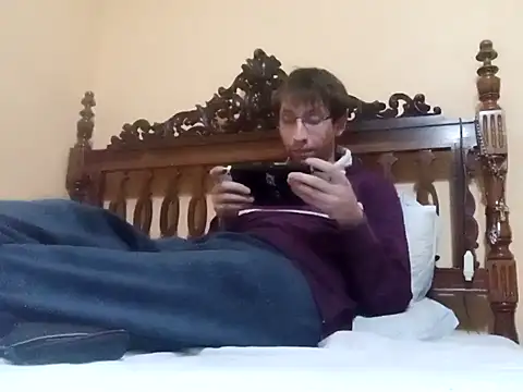 Snapshot of White_rabbit_ chatting on January 15, 2025, 9:41 pm White rabbit online show from January 15, 2025, 9:41 pm