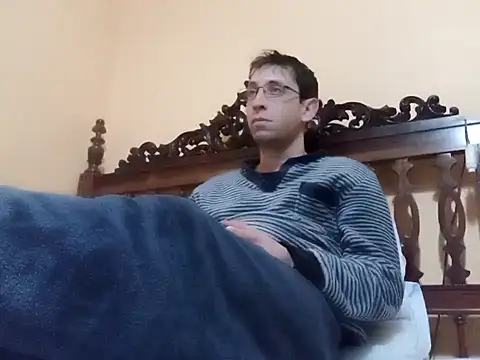 Snapshot of White_rabbit_ chatting on January 20, 2025, 1:07 am White rabbit online show from January 20, 2025, 1:07 am