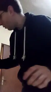 Snapshot of White_rabbit_ chatting on March 1, 2025, 9:04 pm White rabbit online show from March 1, 2025, 9:04 pm