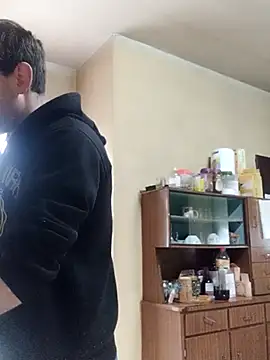 Snapshot of White_rabbit_ chatting on March 7, 2025, 8:34 am White rabbit online show from March 7, 2025, 8:34 am