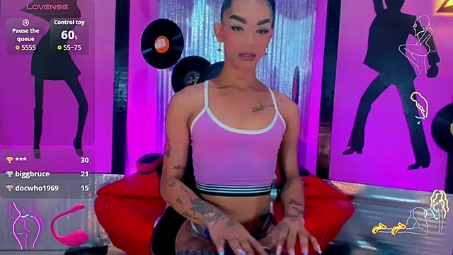 nickyminach  online show from November 1, 2025, 7:27 pm