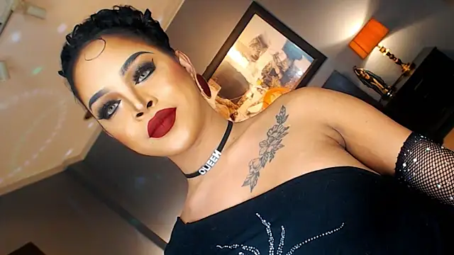 MarryQueen22 online show from November 25, 2025, 1:16 am