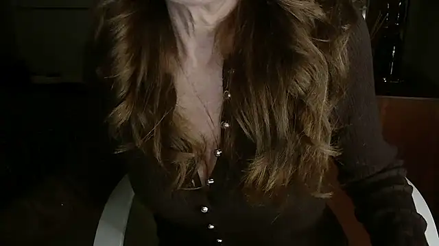 Snapshot of amara_2022 chatting on January 5, 2026, 9:07 pm amara 2022 online show from January 5, 2026, 9:07 pm