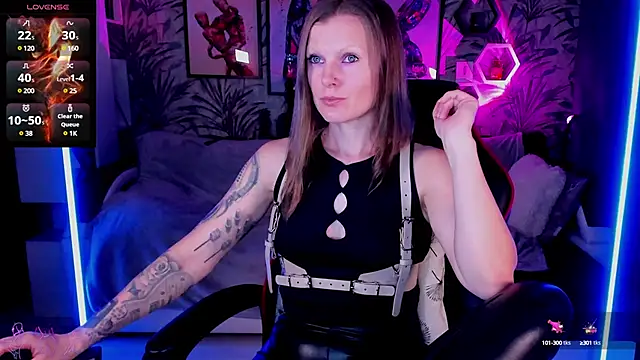 Snapshot of Devi_Evi chatting on February 6, 2025, 7:29 pm Devi Evi online show from February 6, 2025, 7:29 pm