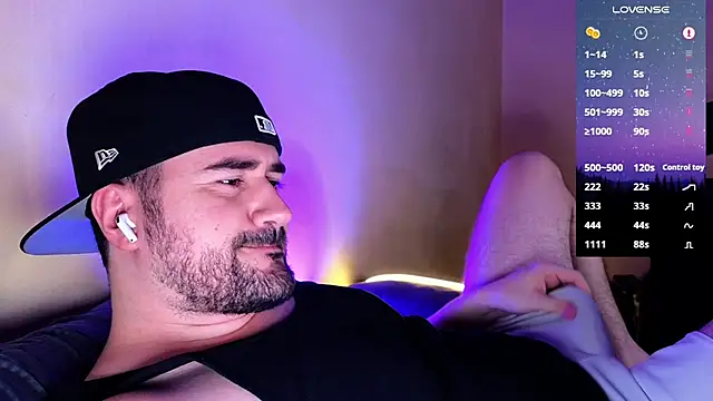 Snapshot of DominantTheo chatting on February 23, 2025, 2:51 am DominantTheo online show from February 23, 2025, 2:51 am