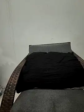 VIC22SECRET online show from February 2, 2026, 1:04 am