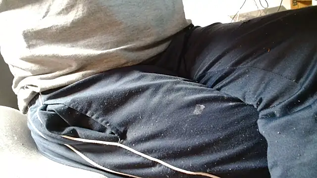 Snapshot of blow2gold chatting on October 15, 2025, 8:03 am blow2gold online show from October 15, 2025, 8:03 am